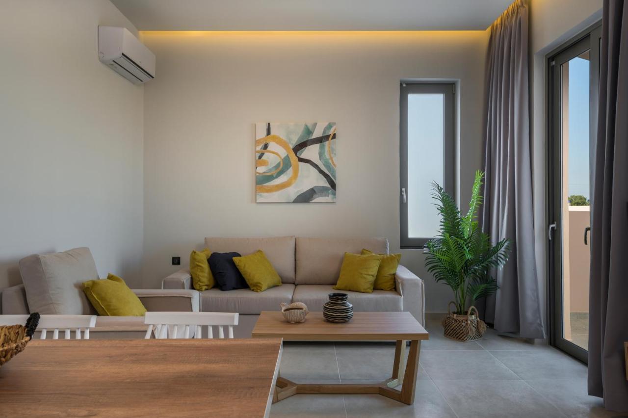 Aegean Breeze Luxury Apartments Next To The Sea マレメ エクステリア 写真