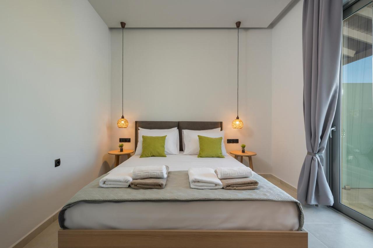 Aegean Breeze Luxury Apartments Next To The Sea マレメ エクステリア 写真