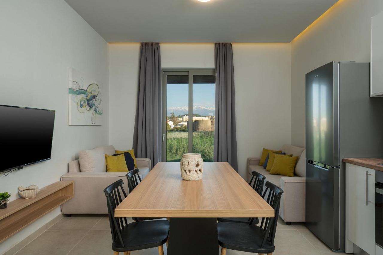 Aegean Breeze Luxury Apartments Next To The Sea マレメ エクステリア 写真
