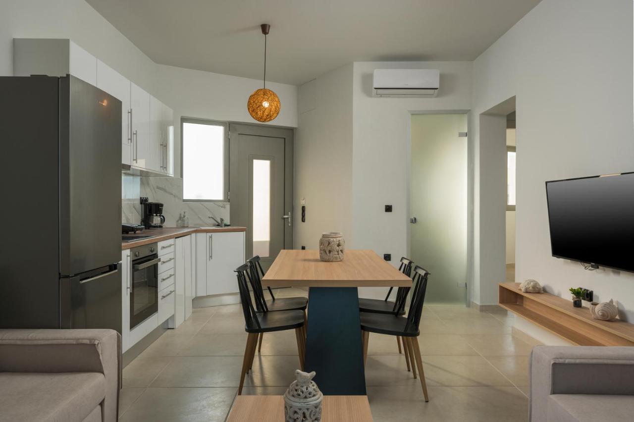 Aegean Breeze Luxury Apartments Next To The Sea マレメ エクステリア 写真