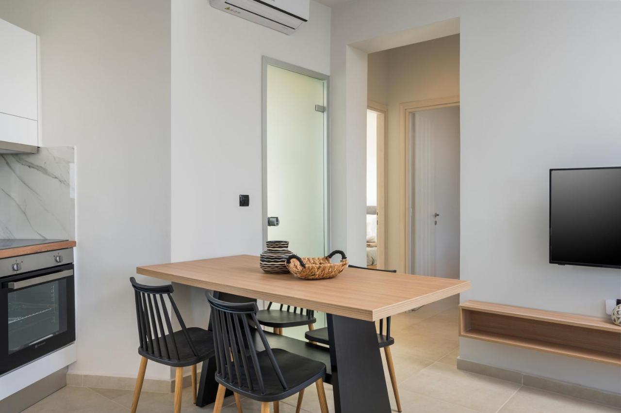 Aegean Breeze Luxury Apartments Next To The Sea マレメ エクステリア 写真