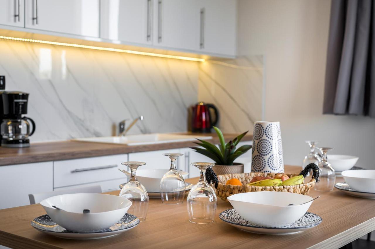 Aegean Breeze Luxury Apartments Next To The Sea マレメ エクステリア 写真