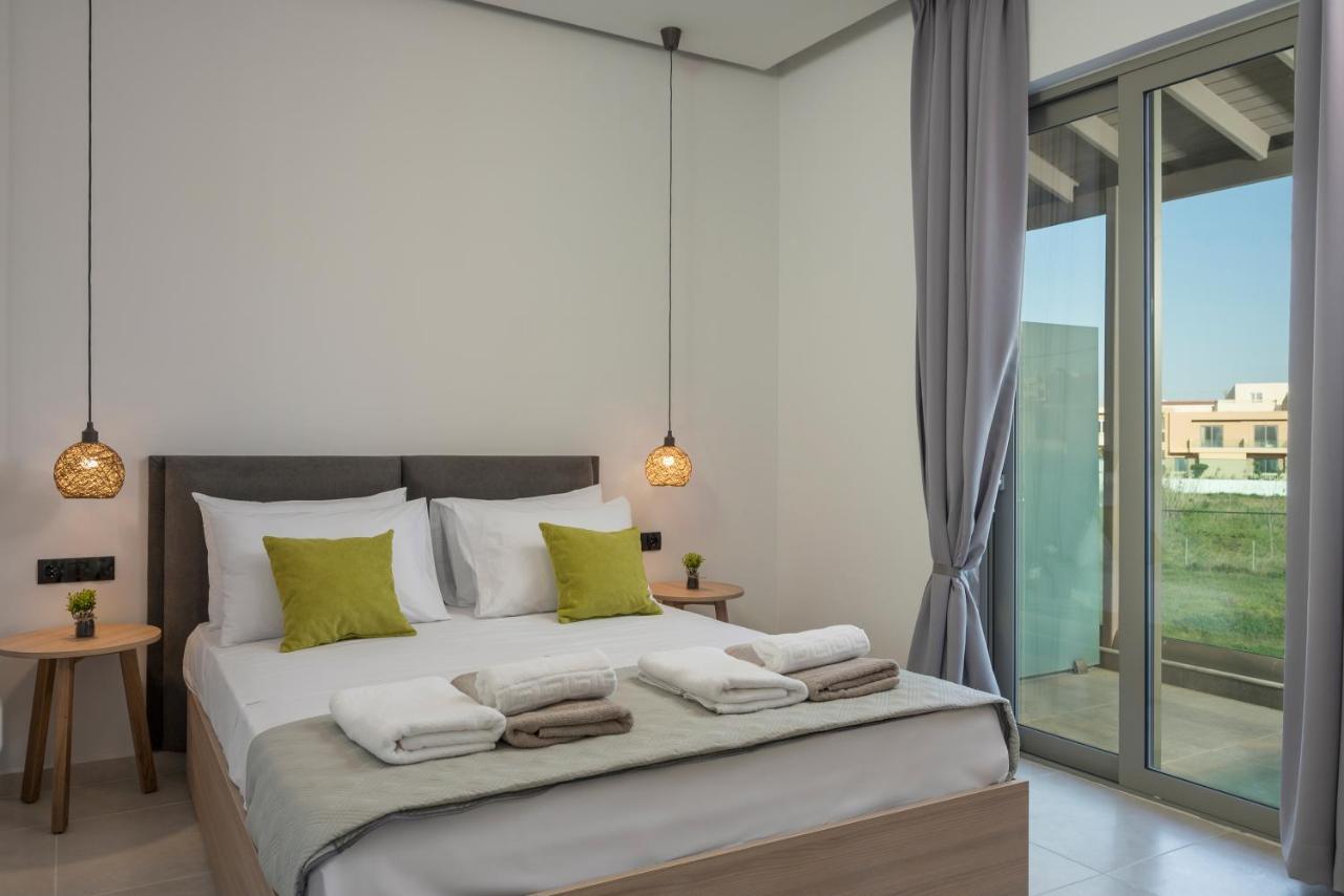 Aegean Breeze Luxury Apartments Next To The Sea マレメ エクステリア 写真