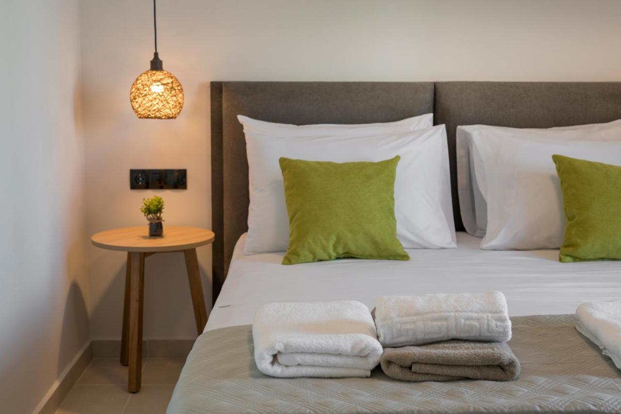Aegean Breeze Luxury Apartments Next To The Sea マレメ エクステリア 写真