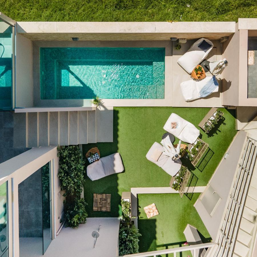 Aegean Breeze Luxury Apartments Next To The Sea マレメ エクステリア 写真